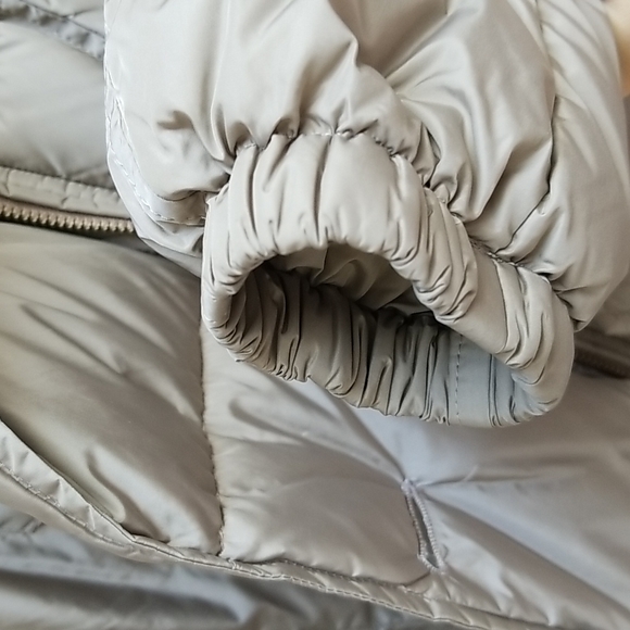 Add Down Jacket - Picture 15 of 16